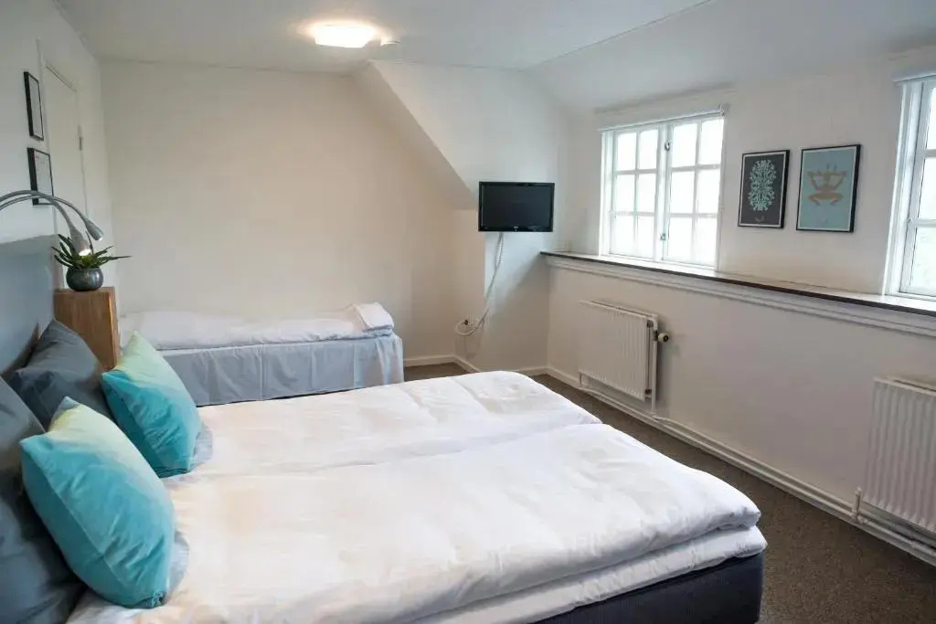 Triple room