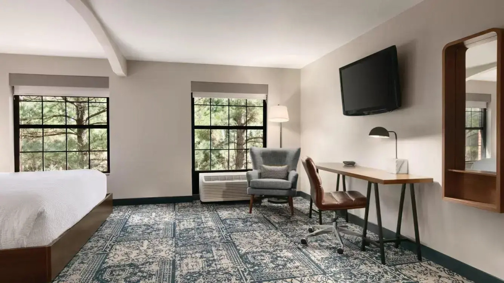 Four Points by Sheraton Raleigh Arena - Chambres