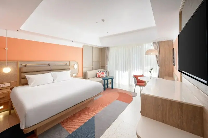 Deluxe Double room with pool view (full double bed)