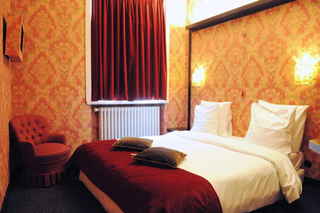 Standard Double room (full double bed)