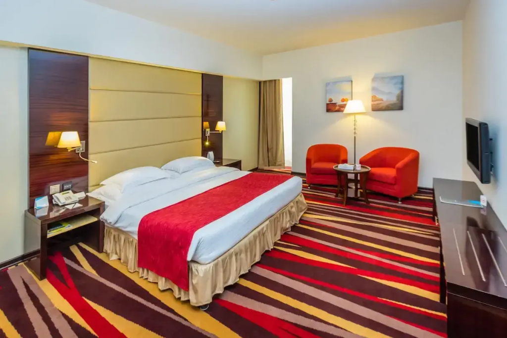 Double Junior Suite (full double bed)