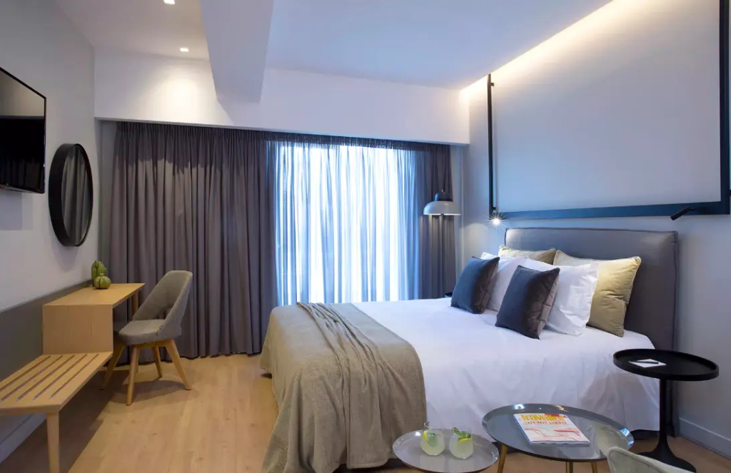Standard Plus Double room (full double bed)