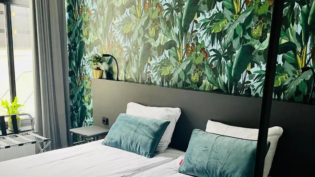 With Airco Double room twin beds
