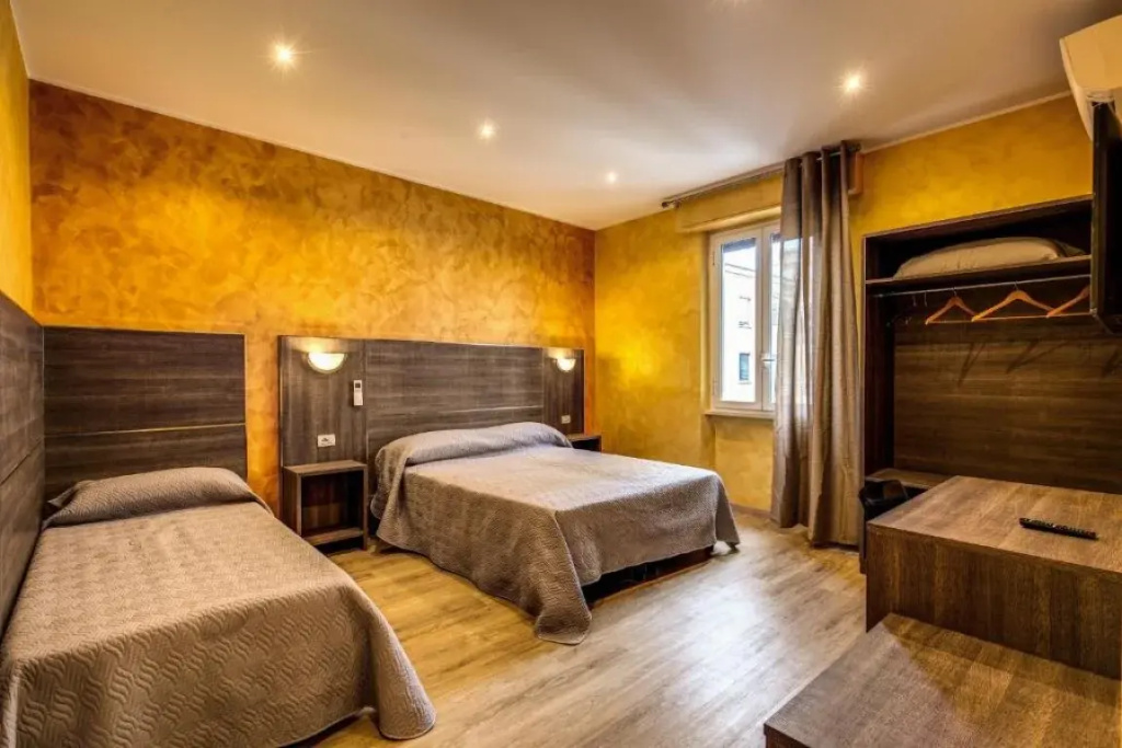 Classic Quadruple room