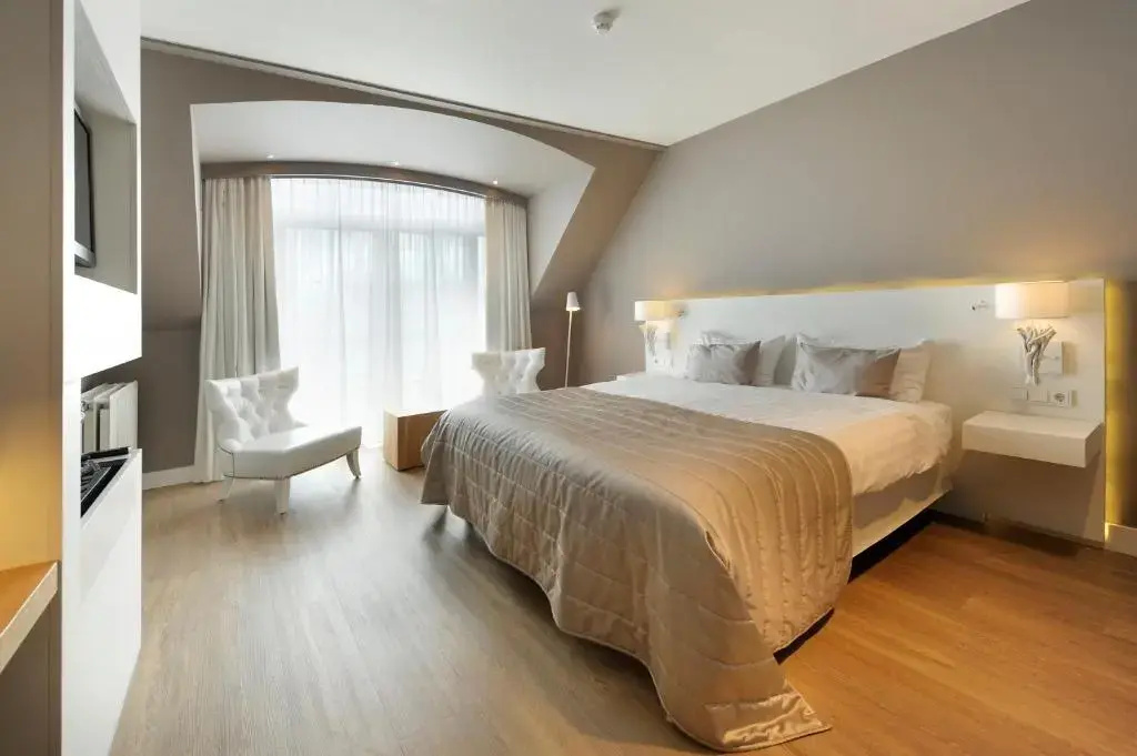 Superior Double room with balcony (full double bed)