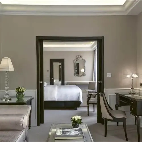 Classic Double Suite (full double bed)