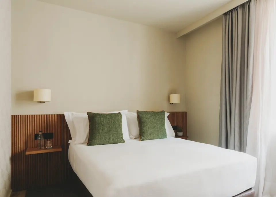 Superior Double room (full double bed)