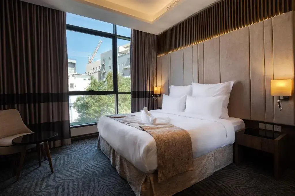 Superior Double Suite (full double bed)