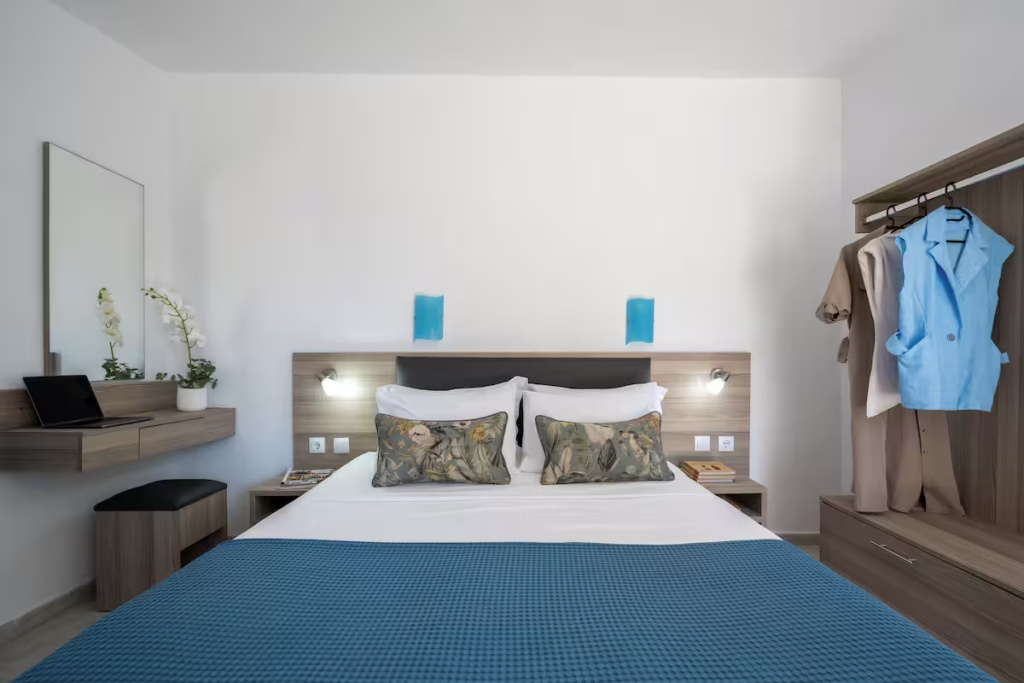 Standard Double room (full double bed)