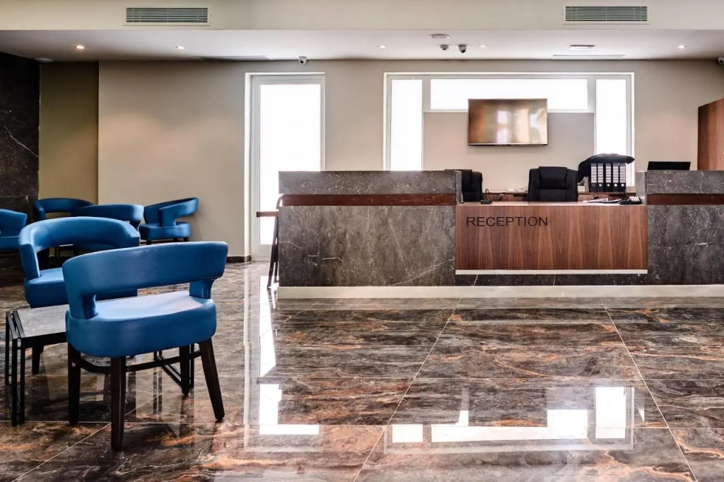 The District Hotel by null