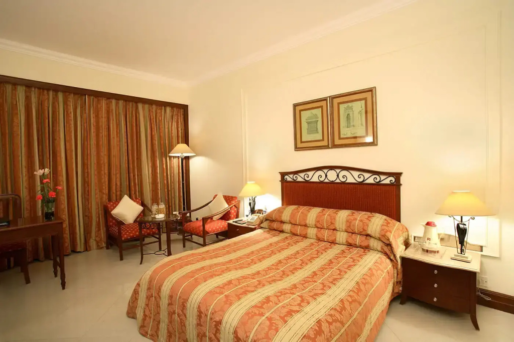 Corporate Double room (full double bed)