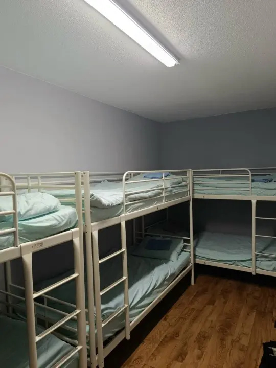 Sextuple room