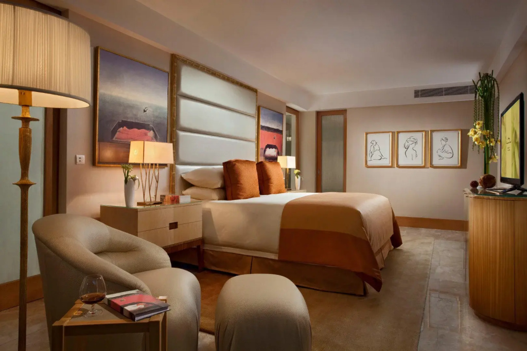 The Earl Double Suite with garden view (full double bed)