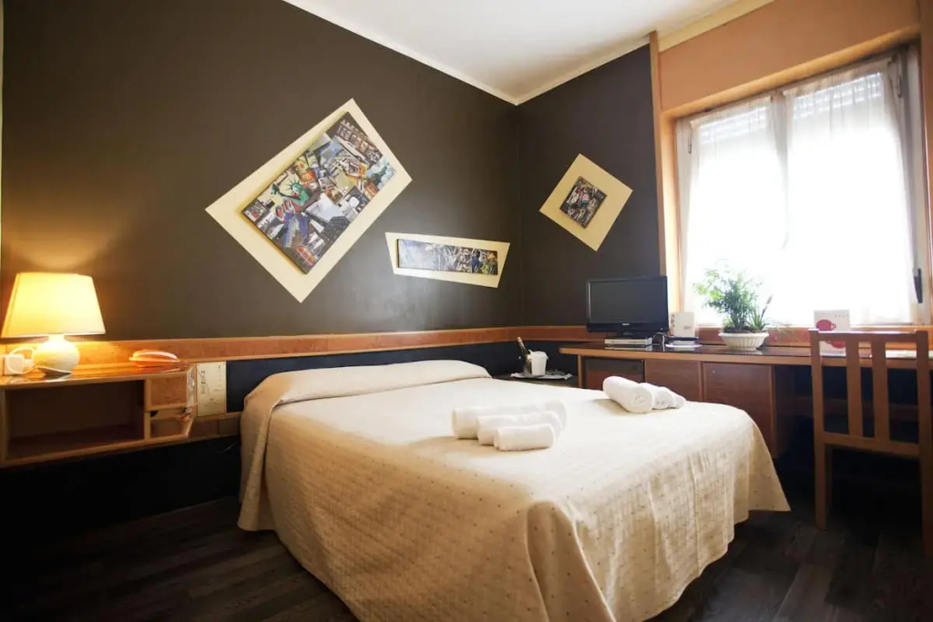 Hotel Diplomatic - Chambres
