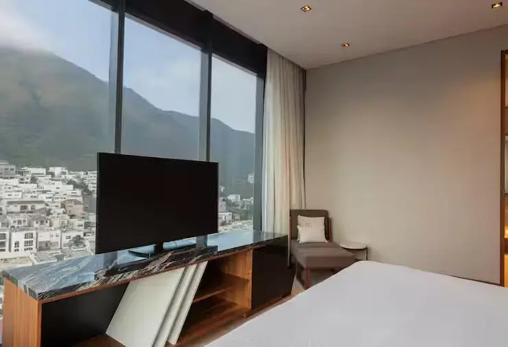 Presidential Double Club Suite (full double bed)