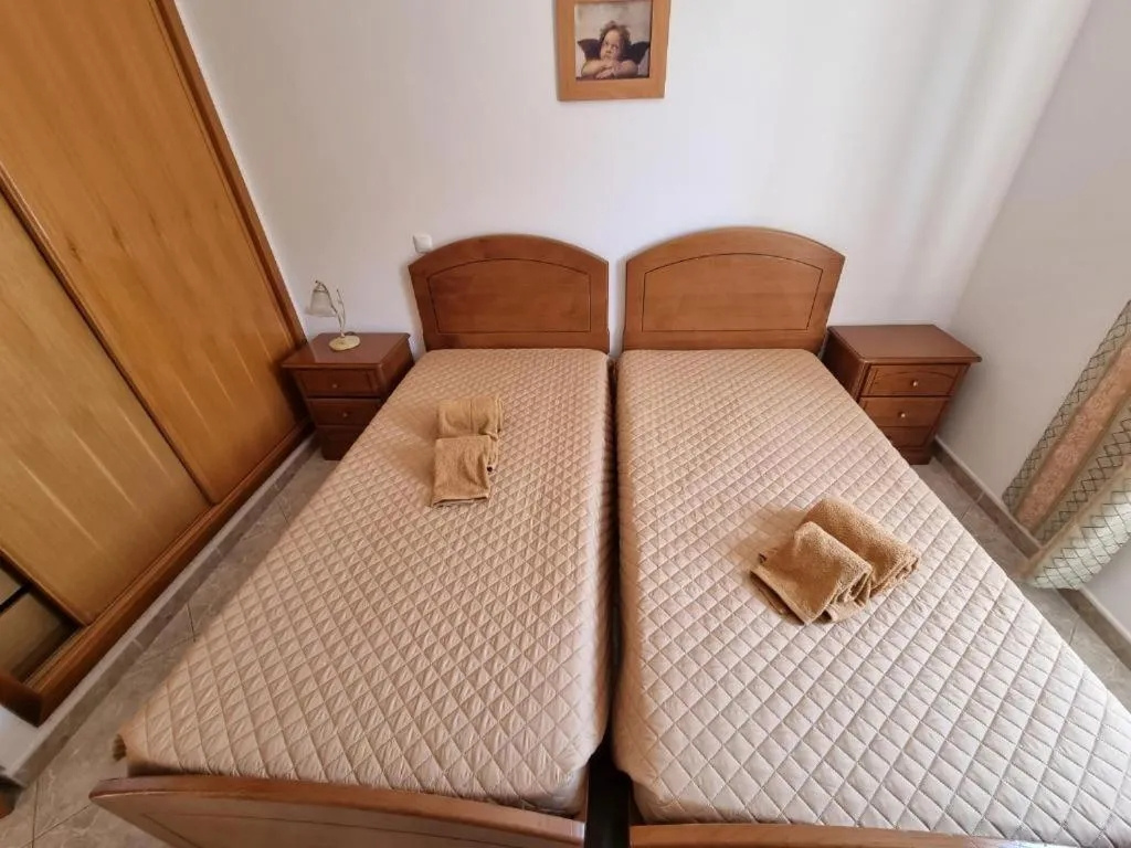 Double Studio (twin beds)