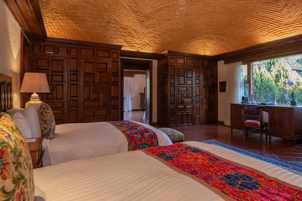 Quadruple Suite