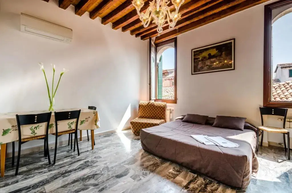 2 Rooms (Separate Building) Apartment