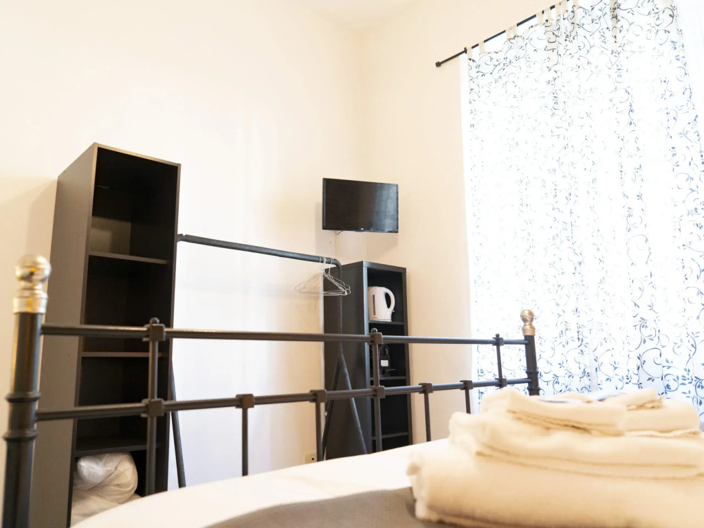 Economy Double room (full double bed)