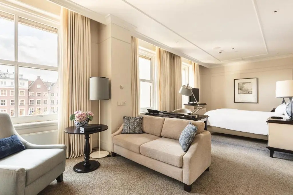 Double Junior Suite (full double bed) (bed type is subject to availability)