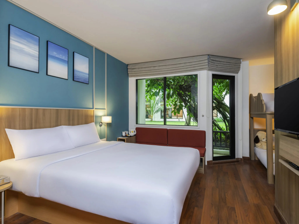 Family Connecting Quadruple room