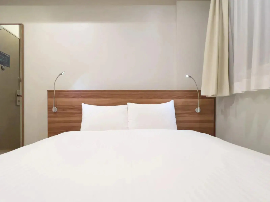 Nell Double room (full double bed)