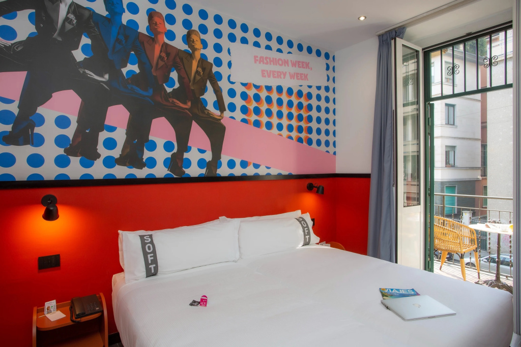 Double room with balcony (full double bed)