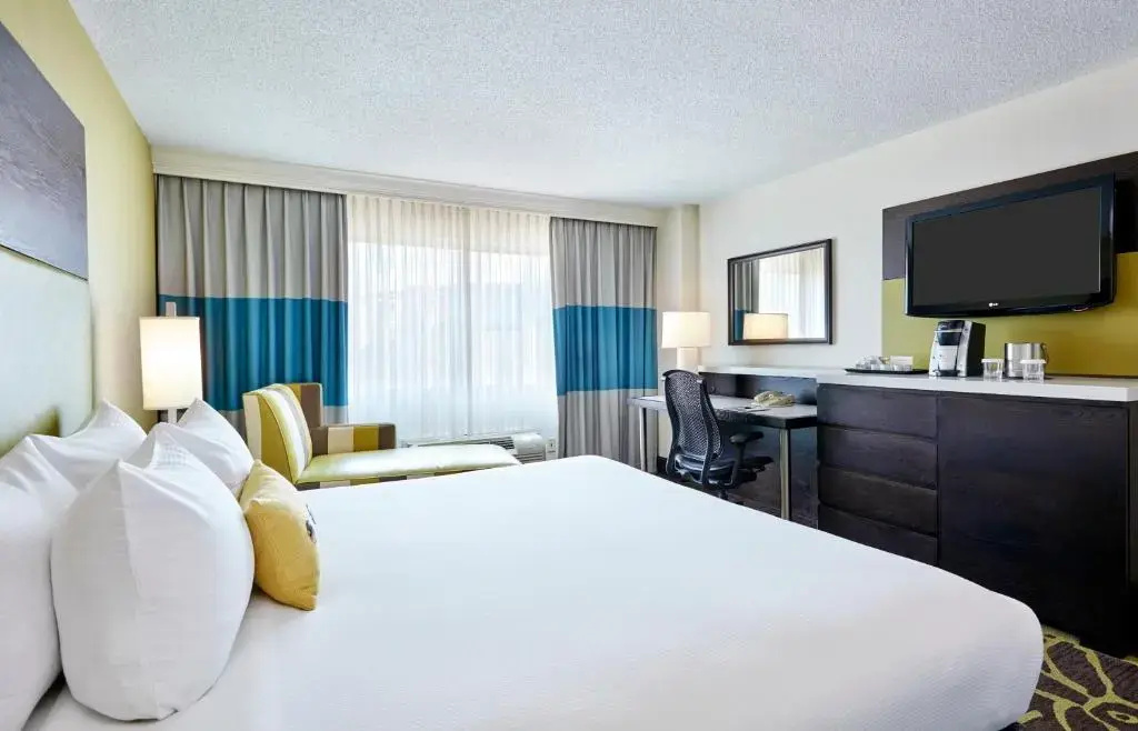 DoubleTree by Hilton Charlotte Gateway Village - Chambres