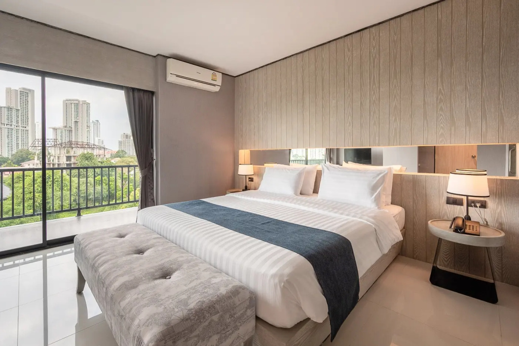1 Bedroom Double Suite (full double bed)