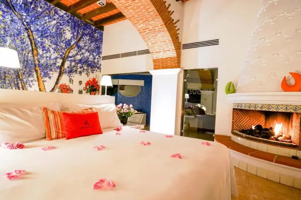 Master Double Suite (full double bed)
