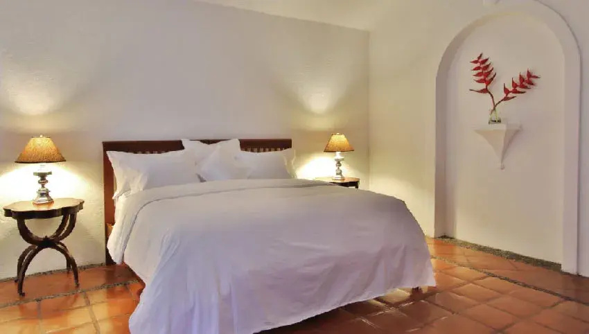 Deluxe Double room (full double bed)
