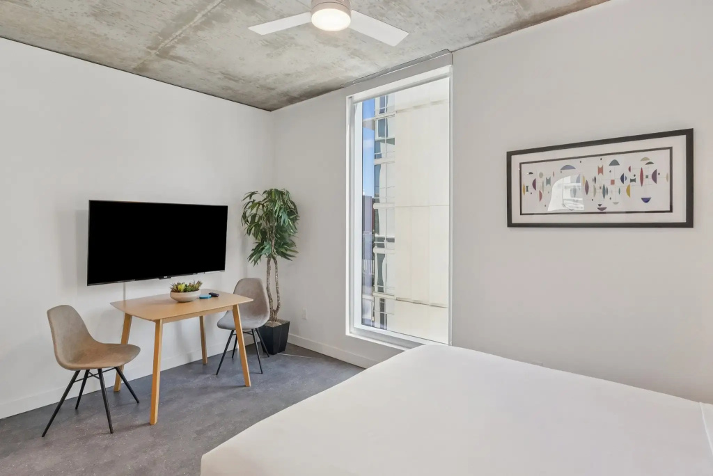 Double Studio Apartment (full double bed)