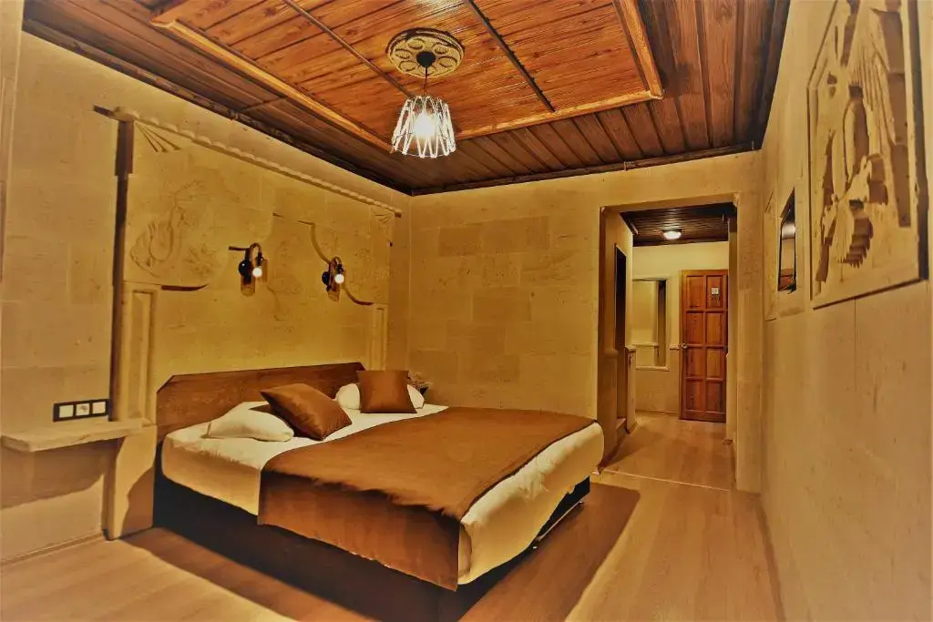 Double Suite (full double bed)