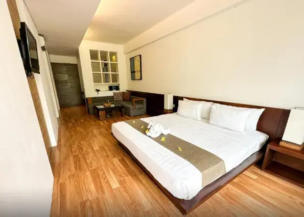 Deluxe Double room with pool view (twin beds)
