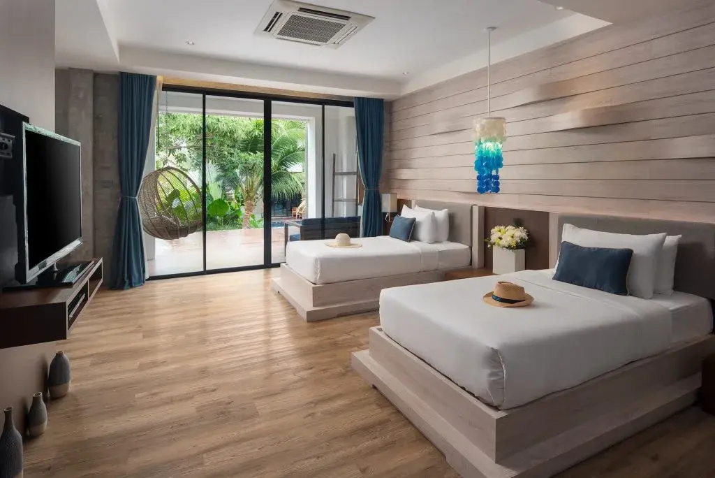 Premium Double room with pool view (twin beds)