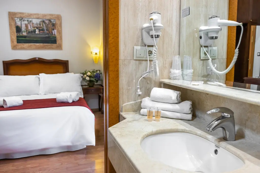 Hotel Reina Cristina - Chambres