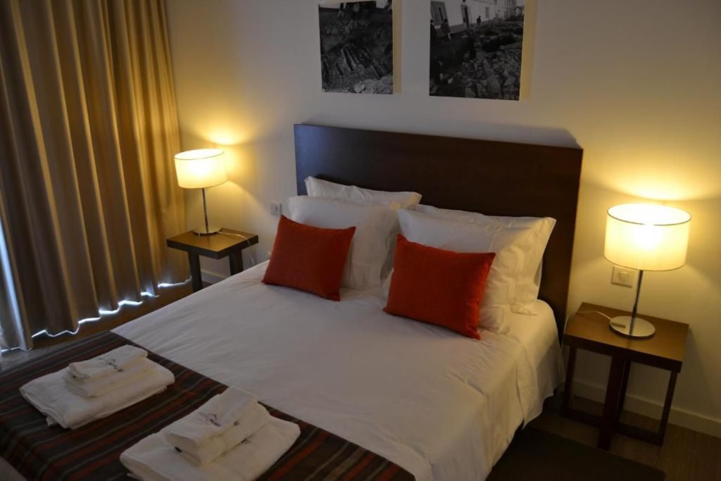 Single room with city view