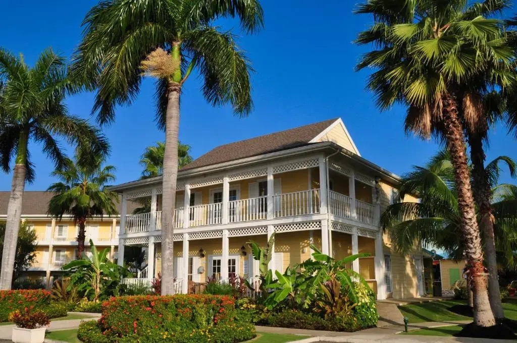 Sunshine Suites Resort by null