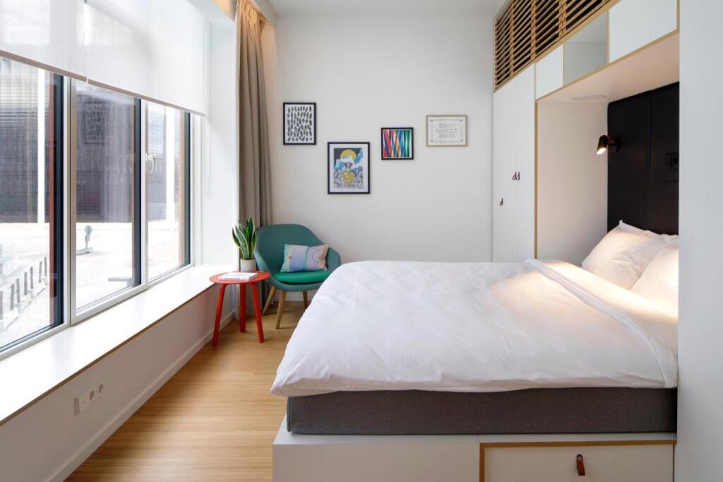 Zoku Paris by null