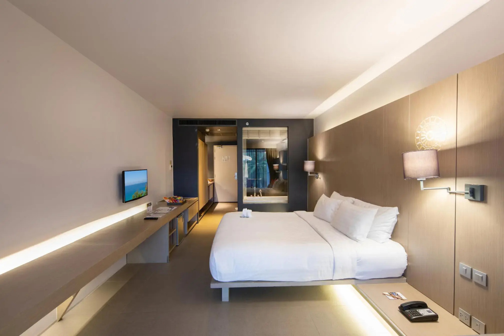 Двухместный номер Superior с видом на горы двуспальная кровать в Отель The Yama Resort & Spa Kata Beach Phuket