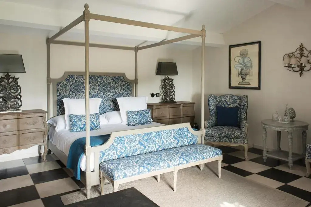 Canoubiers Double Junior Suite (full double bed)