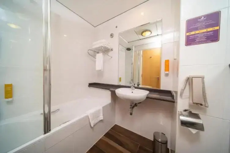 Premier Inn Dubai Investment Park - Chambres