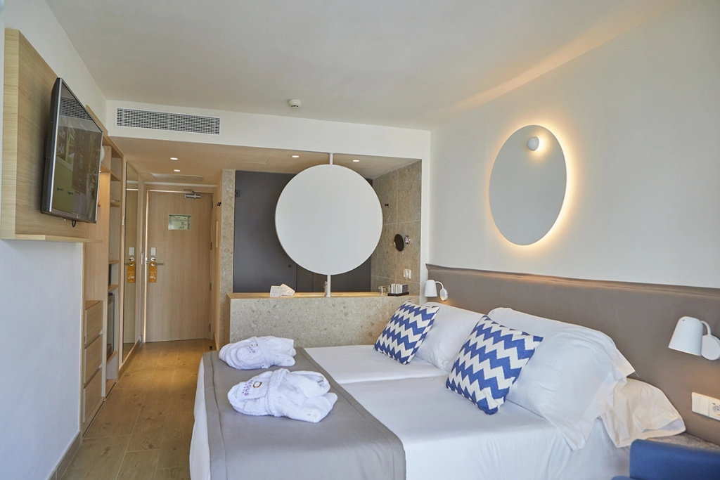 Premier Double room with sea view (twin beds)