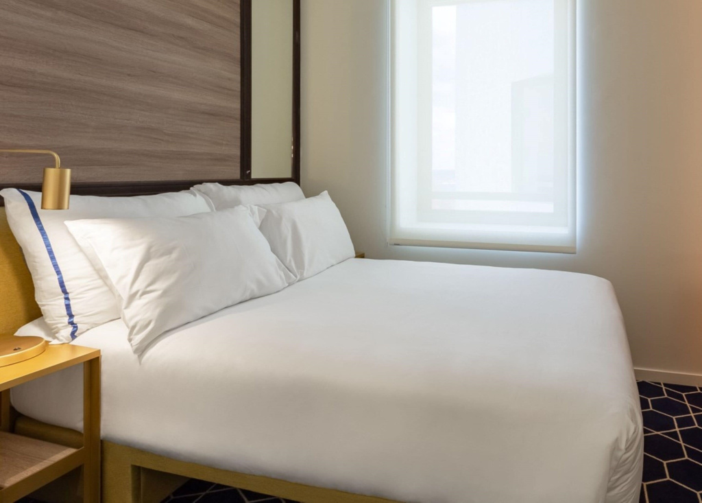 Cozy Single room (full double bed) (extra bed not included)
