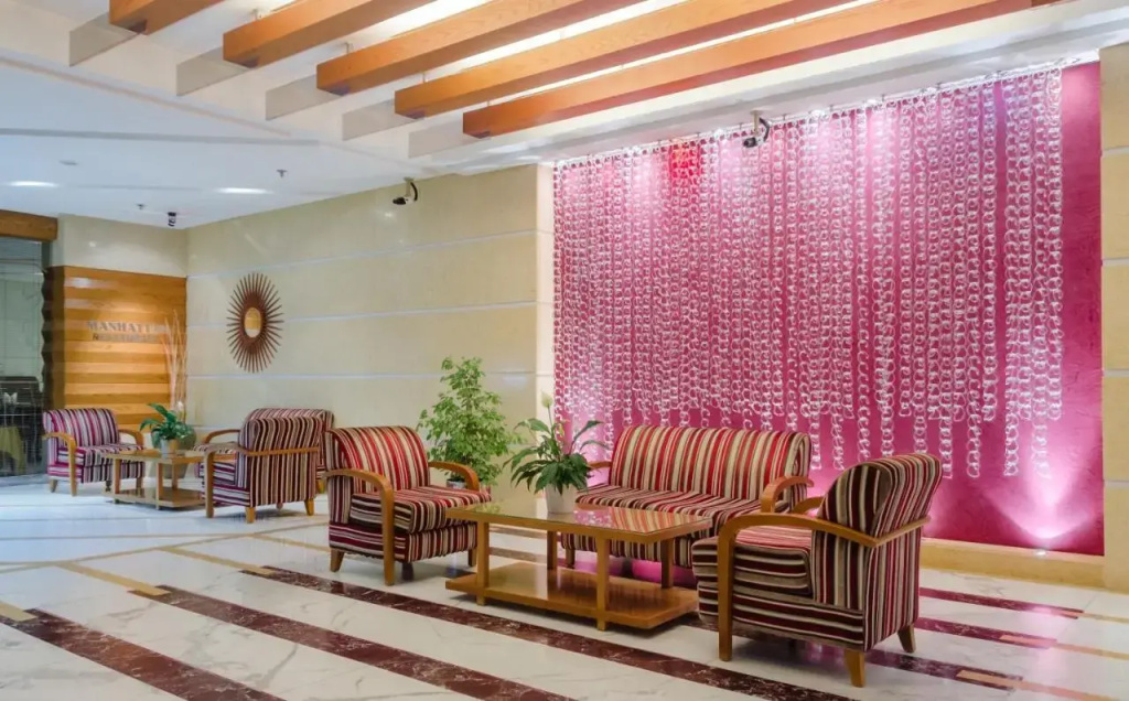 Lobby & Reception