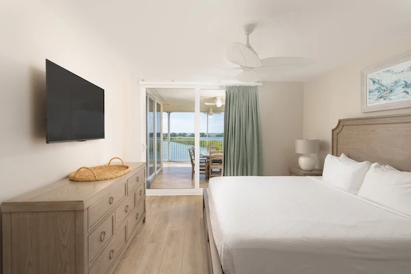 2 Bedrooms Quadruple Single Level Villa
