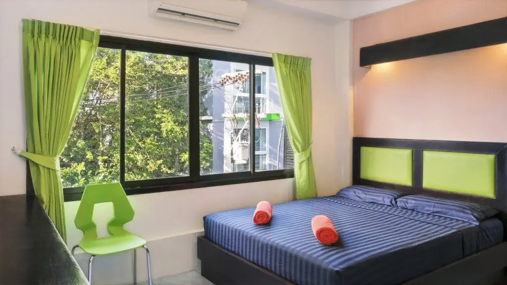Economy room