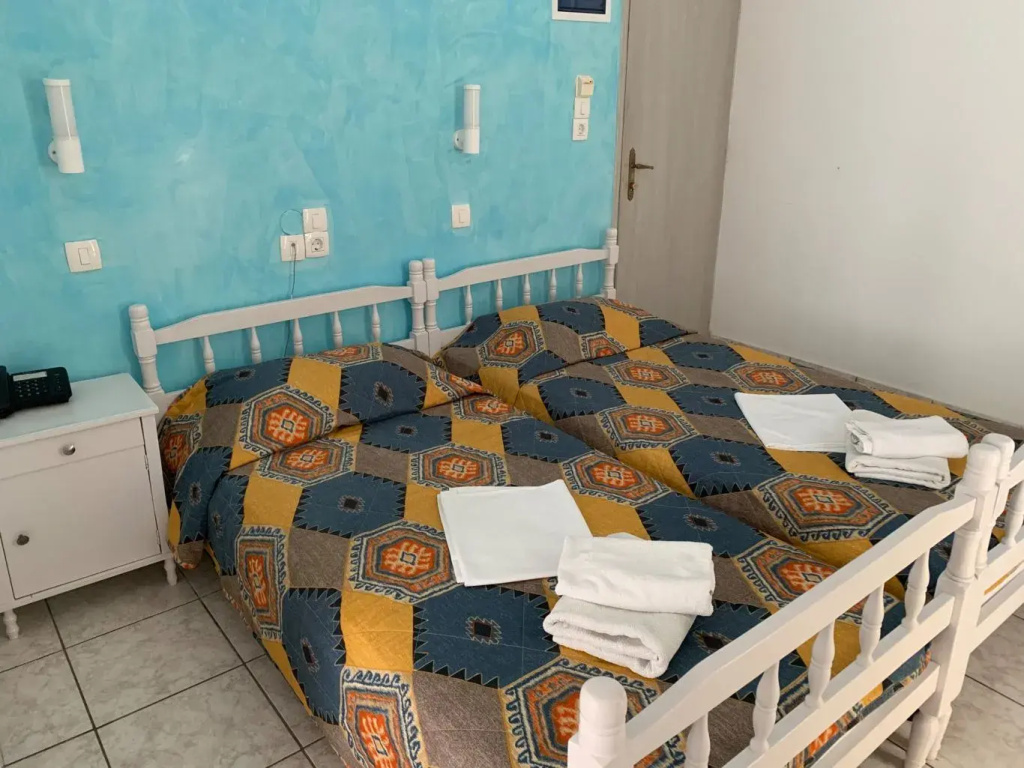 Standard Double room (full double bed)