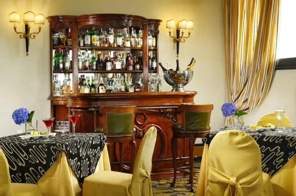 Savoy Hotel - Général