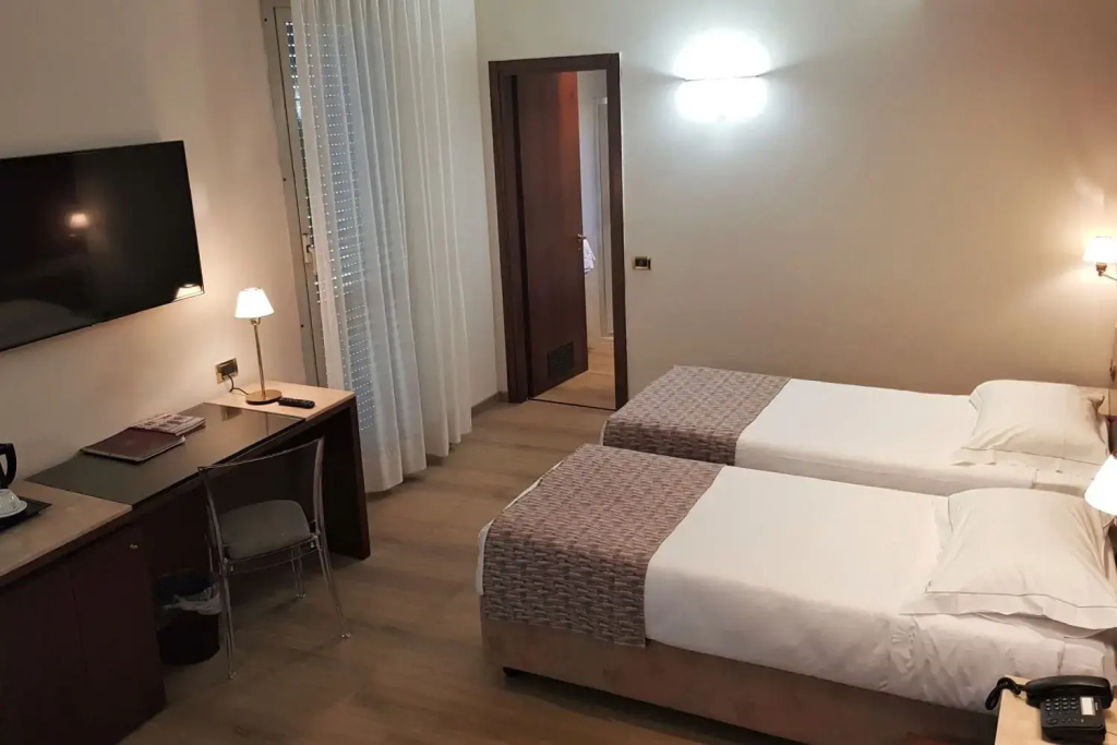 Hotel Astra Ferrara - Chambres